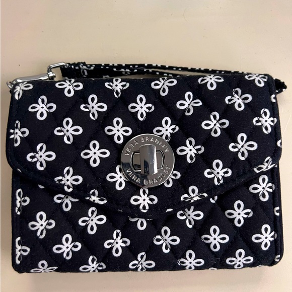 Vera Bradley Your Turn  Quilted Smartphone Wristlet - Picture 1 of 7